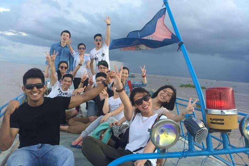 Kompong Kleang Floating Village Guide Tour from Siem Reap - Small Group Comfort: Max 8 People Makes a Real Difference