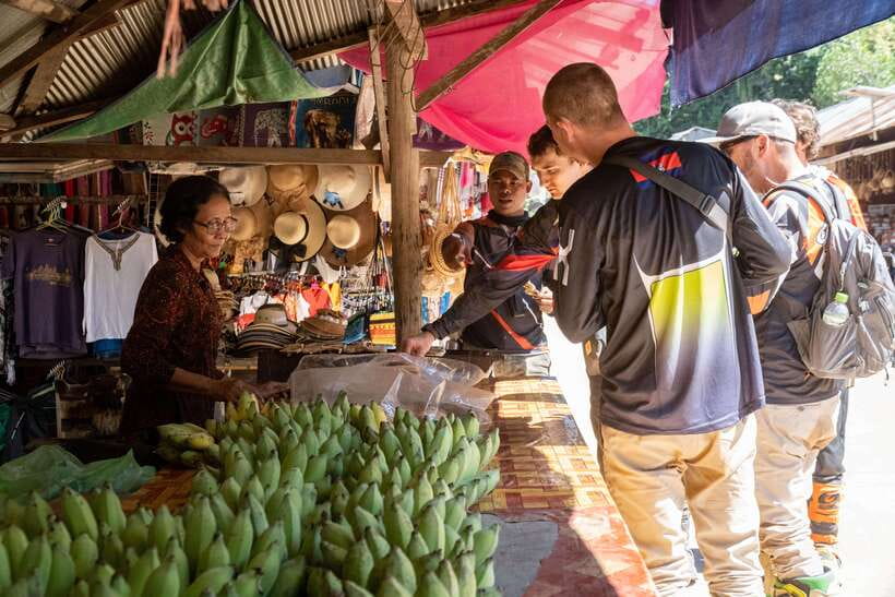 Krong Siem Reap: Kulen Mountain Trails Dirt Bike Adventure - Entering Kulen National Park: Views First, Then Jungle Trails
