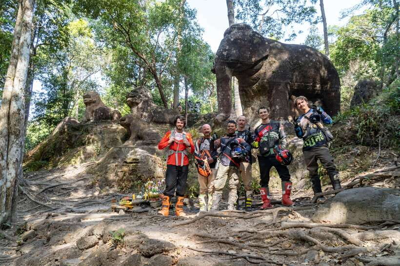 Krong Siem Reap: Kulen Mountain Trails Dirt Bike Adventure - Gear, Bikes, and Safety: What’s Included (and Why It Matters)