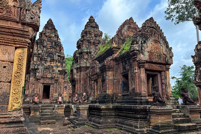 Kulen Mountain Beng Mealea and Banteay Srei Tour from Siem Reap - 1000 Lingas: sacred symbols in the riverbed