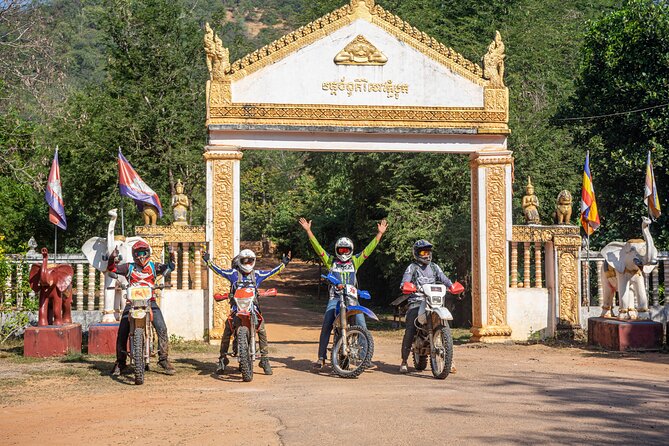 Kulen Mountain Trails Dirt Bike Tour - Stop 4: Srah Damrei (Elephant Pond) and the stone elephants moment
