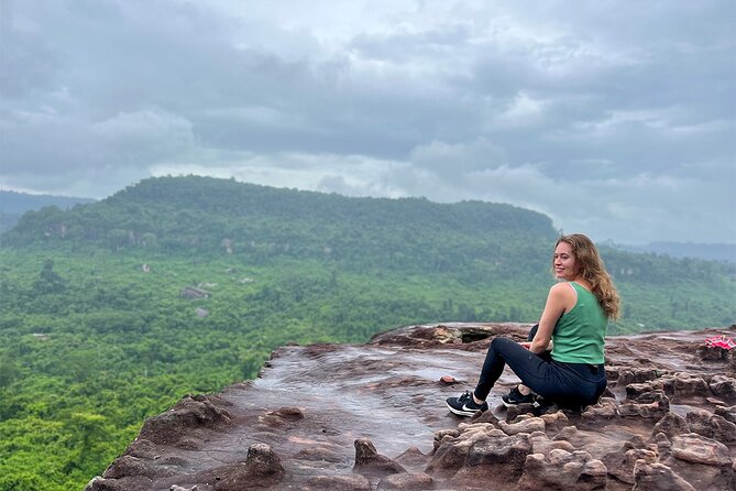 Kulen Mountain Waterfall Tour with Picnic Lunch from Siem Reap - Lunch by the Waterfall: Where the Day Turns Leisurely