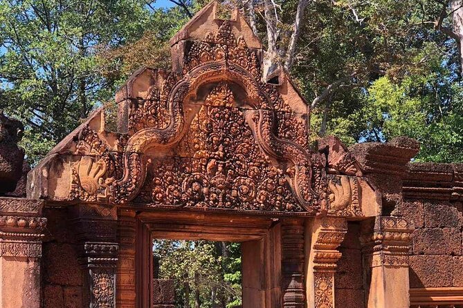 Kulen Mt,Water Fall,Banteay Srei &Sunset Temple - The guides: licensed care and those small decisions that help