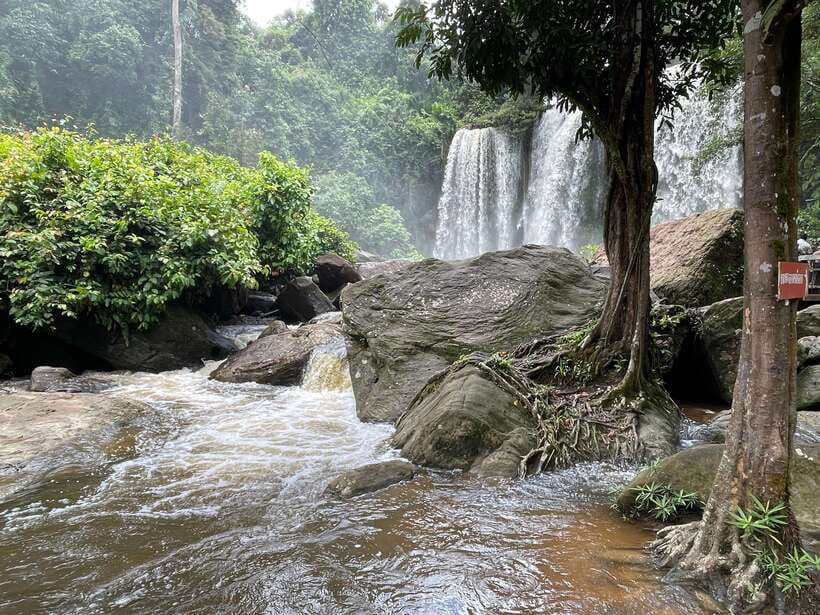 Kulen Waterfall Day Tour with Snacks Small-Group - Kulen waterfalls: where the day turns from walking to swimming
