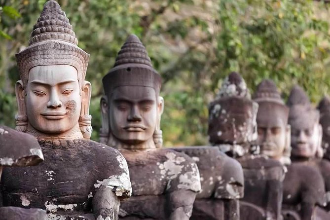 Local French Speaking Guide Angkor Wat Small-Group Tour - Pickup, Tuk Tuk, and AC: How You Get Between Sites