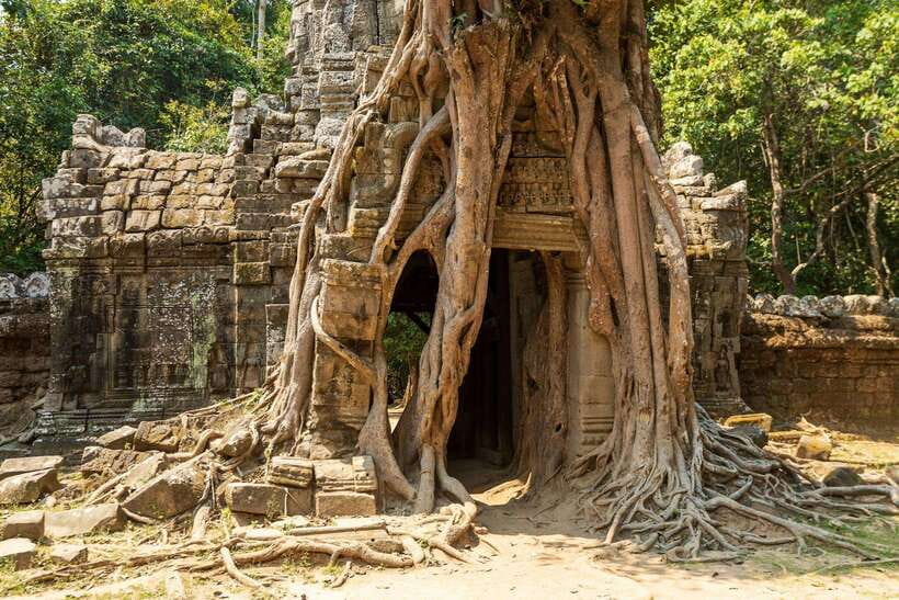 Luxury Private 2-Day Angkor Wat with English or German Guide - Temple dress code and packing tips that prevent headaches