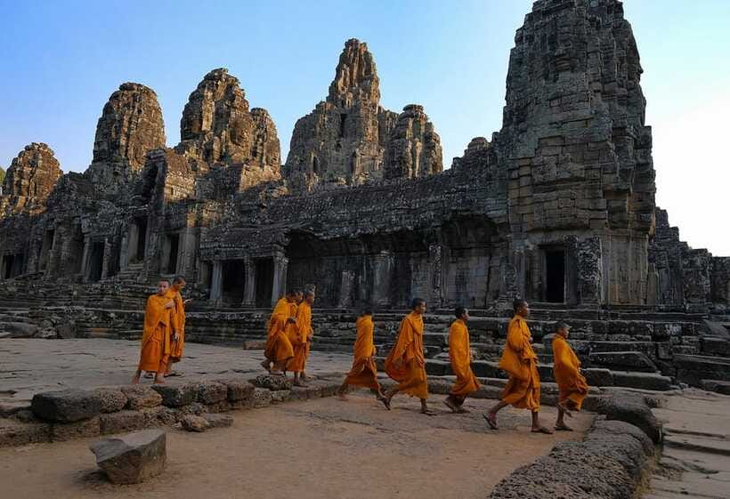 Luxury Private 2-Day Angkor Wat with English or German Guide - What kind of traveler should choose this tour