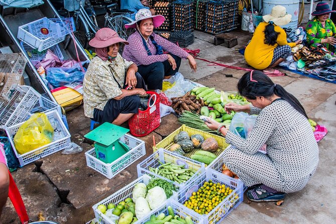 Morning Cooking Class and Market Tour in Siem Reap - The Siem Reap Market Walk: Vendors, Ingredients, and Photo Time