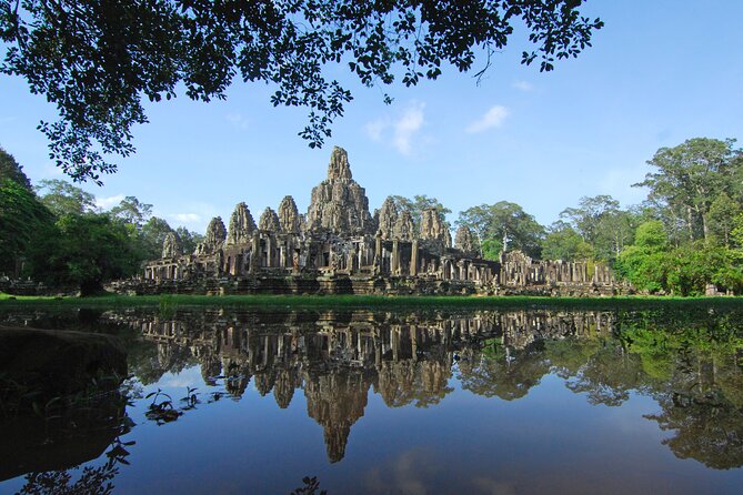 One Day Private Guide Tour of Angkor Thom, Bayon, Ta Phrom & Angkor Wat - Morning start: Angkor Thom South Gate and the big ocean-churning scene