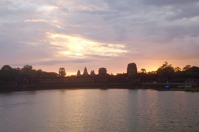 One Day Sunrise Private Tour at Angkorwat with Major Temples - The real itinerary feel: a full day without peak-heat misery