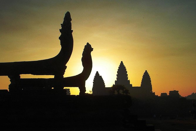 One Day tour with sunrise in car with A/C or Van & Guide. - Guide style: how to get more out of the temples