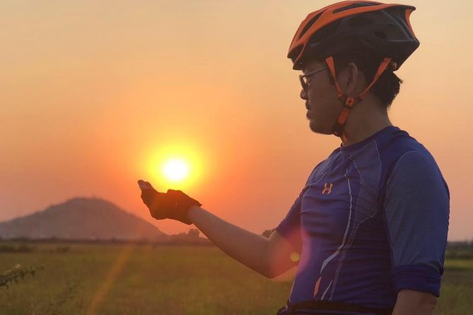 One Day tour with sunrise in car with A/C or Van & Guide. - Should you book this sunrise Angkor Wat tour?