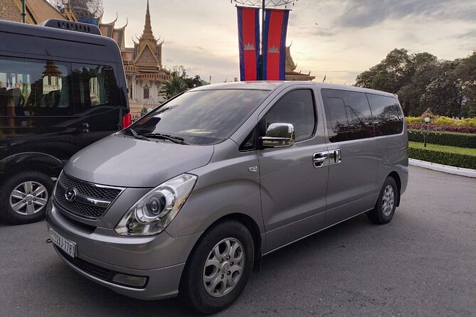 Overland Taxi Transfer From Bangkok - Siem Reap with Private Driver - The border crossing rhythm: what happens at Thailand exit and Cambodia entry