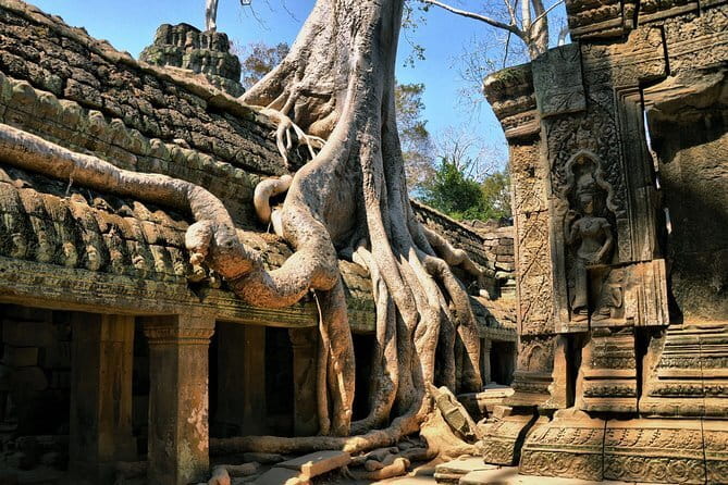 Personalised Angkor Wat Sunrise Off-the-Beaten Track Tour - Angkor Thom and Bayon: south gate photos and the faces in the center