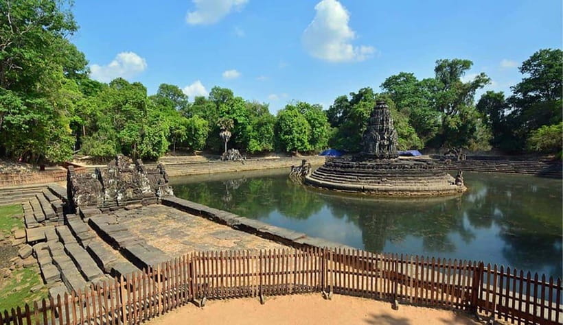 Phnom Bakheng Sunset Tour, Pre Rup, Neak Pean, Preah Khan - Guide, transport, and small comfort details that add up