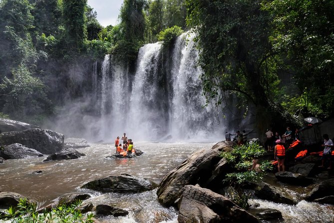 Phnom Kulen Waterfall National Park from Siem Reap - Palm sugar and the local market: small stop, real flavor