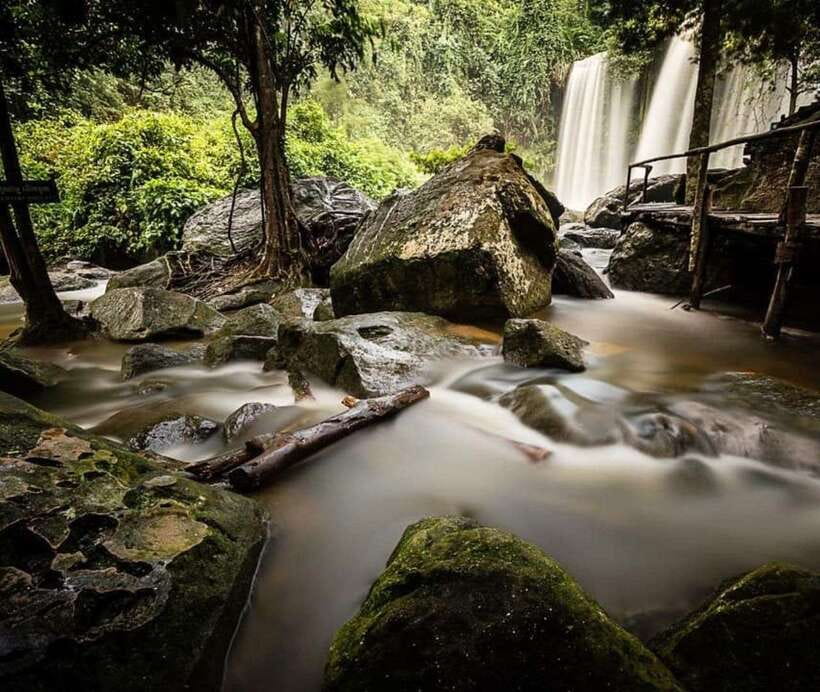 Phnom Kulen Waterfall & the Sacred 1000 Lingas (with Lunch) - What you’ll notice about the guide and the group size