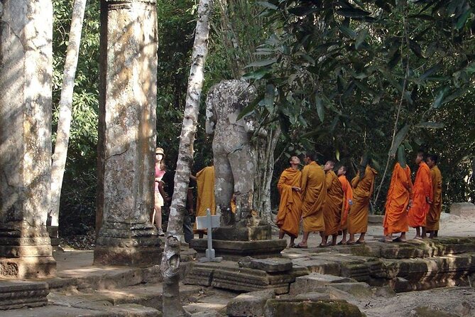 Preah Khan, Neak Pean and Pre-Rup Private Tour - Pre Rup: Temple-Mountain Views and a Big Climb Energy