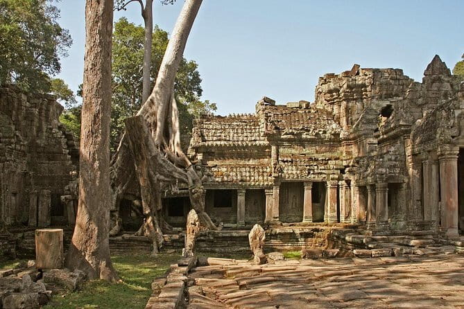 Preah Khan, Neak Pean, Ta Som-East MebonTemple - Grand Circuit - Temple Circuit Done Right: starting at 8:30, then slowing down on purpose