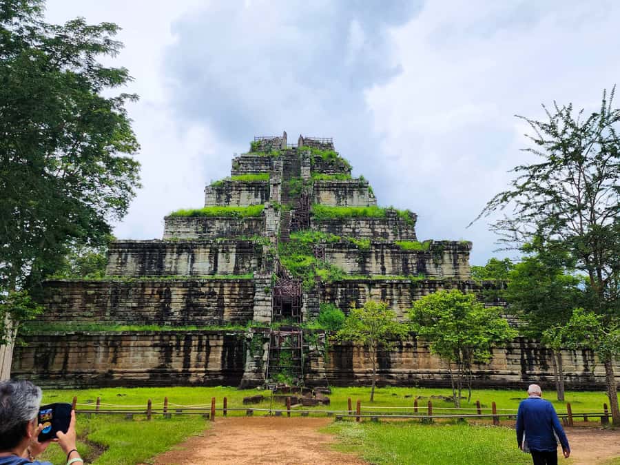 Preah Vihear Temple Koh Ker & BengMealea Tour from Siem Reap - Preah Vihear Temple: Hilltop Views and the Extra Hill Transfer