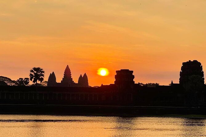 Private 2 Days Angkor Wat Sunrise and Discover all Major Temples - Day 2: Banteay Srei’s details, Preah Khan’s scale, and the final viewpoint vibe