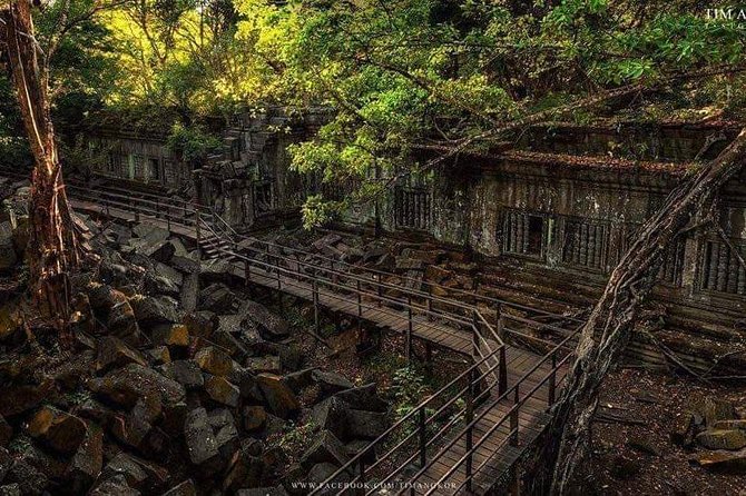 Private 3-Days tour at comfortable areas - Day 2: Preah Khan, Sras Srang, Eastern Mebon, Banteay Srey—and Phnom Kulen Lingas