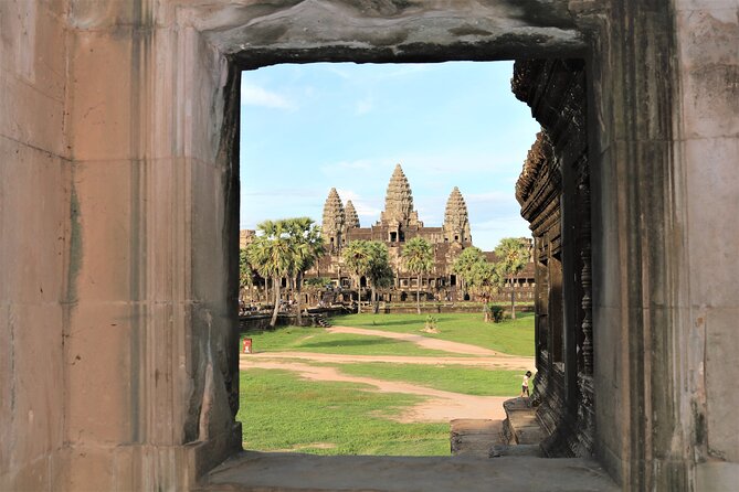 Private Angkor Temples Walking Tour from Siem Reap - 7:30am Pickup to Temple Gates: The Day Moves Early, Not Softly