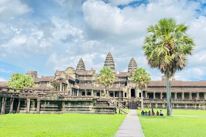 Private Angkor Wat and Lost Temple Jungle Tour - Pickup and transport: what the “6 hours 30 minutes” means in real life