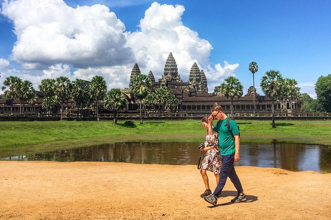 Private: Angkor Wat Full Day Guided Visit - Angkor Thom and Bayon: Walking Inside the Khmer Capital