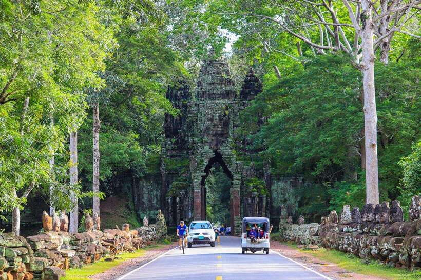 Private Angkor Wat Sunset Tour with Lunch and Snack Included - Private Angkor Wat Sunset Tour: What You’re Really Buying for $69