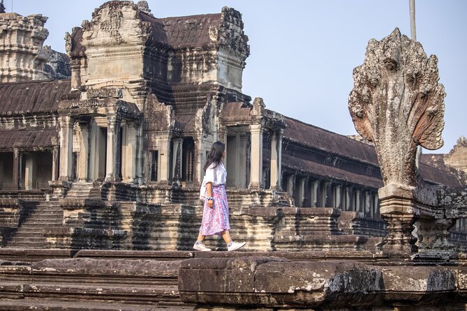Private Angkor Wat Tour & Angkor Park/Heritage With Local Guide - Stop 1: Angkor Wat — the grand layout, then time to look closely