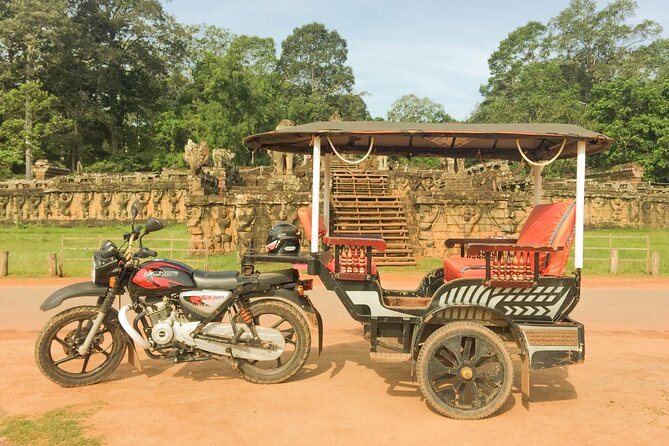 Private Angkor Wat Tour & Angkor Park/Heritage With Local Guide - Morning start in Siem Reap: pickup, timing, and comfort
