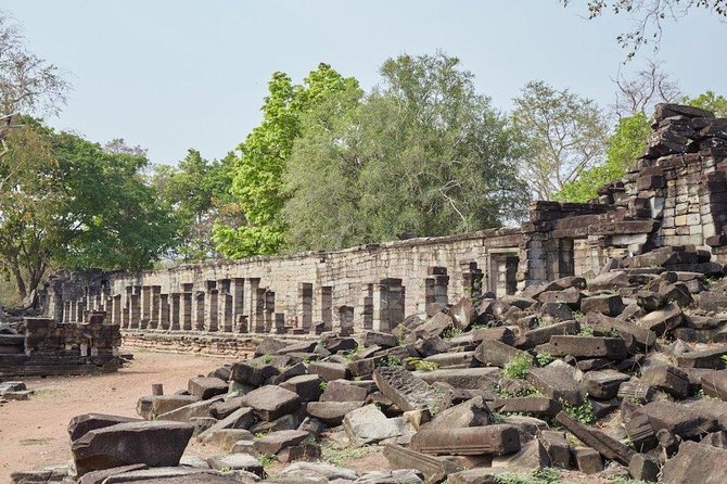 Private Banteay Chhmar, Banteay Toap & Ang Trapaeng Thma Guided Tour - Banteay Toap: a different side of Angkor-period building