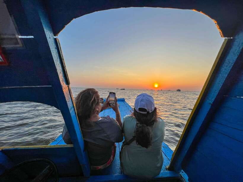 Private Beng Mealea and Floating Village Tour with Sunset - Preah Dak Village and palm sugar: the sweet part of Khmer daily life