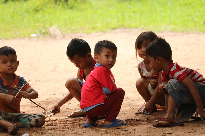 Private City Tour in Siem Reap - Royal Residence: a free courtyard stop that sets the tone