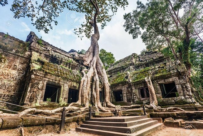 Private guided Full -day Angkor tour with sun set - Ta Keo: the unfinished temple with a different kind of drama