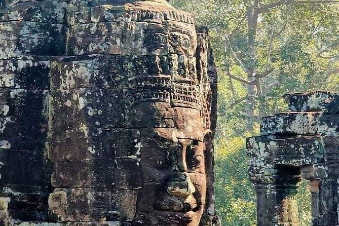 Private guided Full -day Angkor tour with sun set - Phnom Bakheng sunset: why this tour includes the hilltop finish