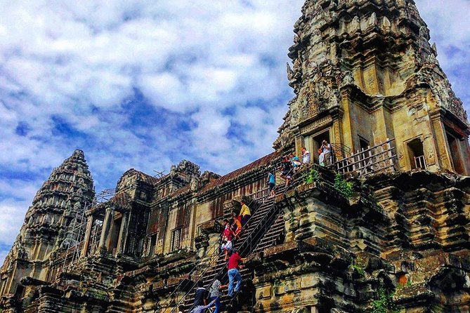 Private Guided Tours-Sunrise Angkor Wat, Ta Prohm, Bayon and more - Who this tour suits best (and who might feel annoyed)