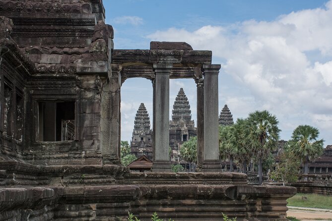 Private Sunrise Angkor Wat Tour with pickup from your hotel - Price and Logistics: What This Costs in Real Life