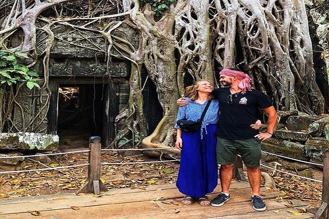 Private sunrise 'small tour' of Angkor Wat with car or van & Guide - Stop 1: Angkor Wat at first light (and how to handle the crowd)