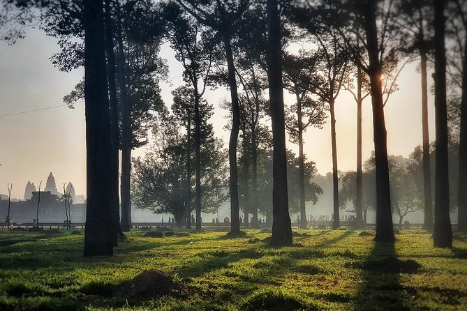Private sunrise tour to Angkor Wat & other highlights with Professional Guide. - Comfort and small perks that add up during a 6–7 hour temple day