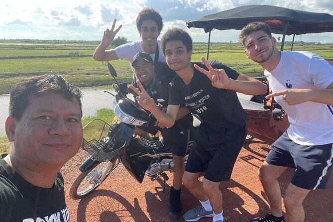 Private Tour in Angkor Wat by Tuk Tuk - Your tuk-tuk and guide setup: what you’ll actually notice