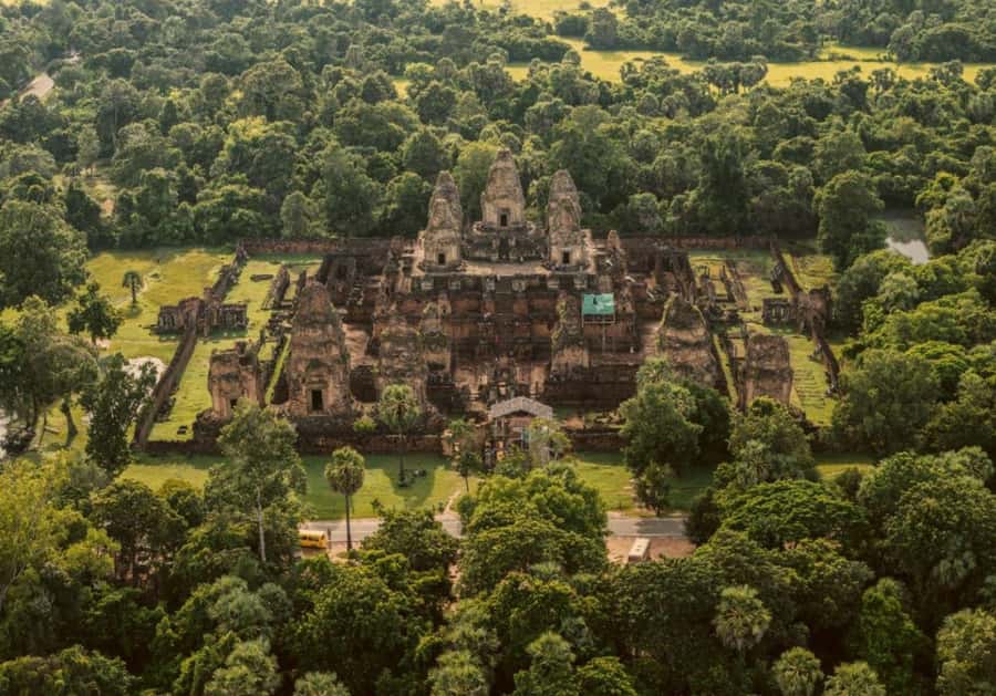 Shared day tour with Spanish-speaking guide at Angkor Temple. - Key Things I’d Highlight Before You Go