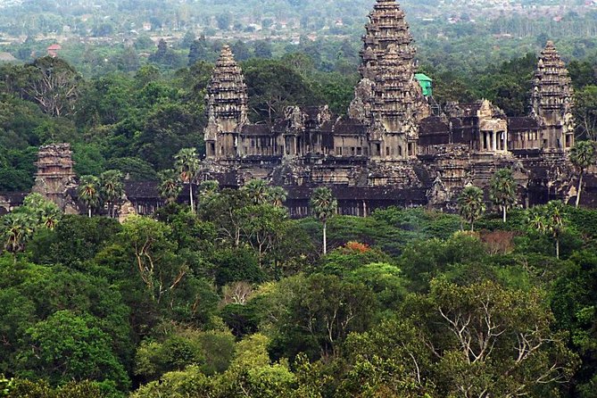 Shared Tour to Angkor Wat, Bayon and Ta Prohm Temples - Stop 3: Bayon Temple Inside and Out in About 1 Hour