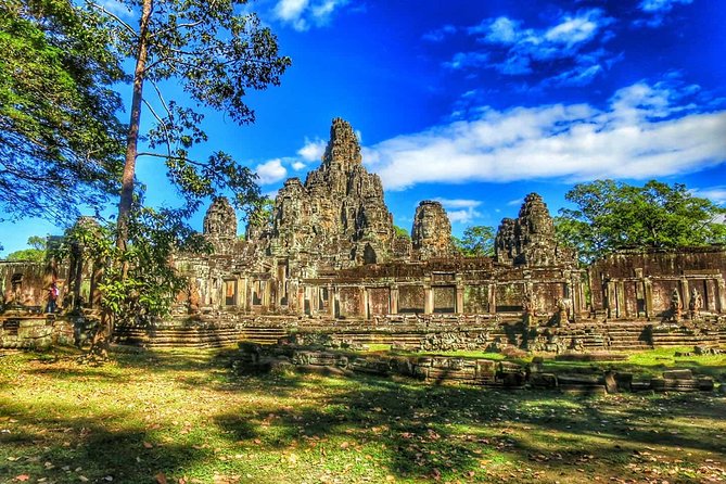 Shared Tour to Angkor Wat, Bayon and Ta Prohm Temples - What the Day Feels Like: Pace, Learning, and Photo Opportunities