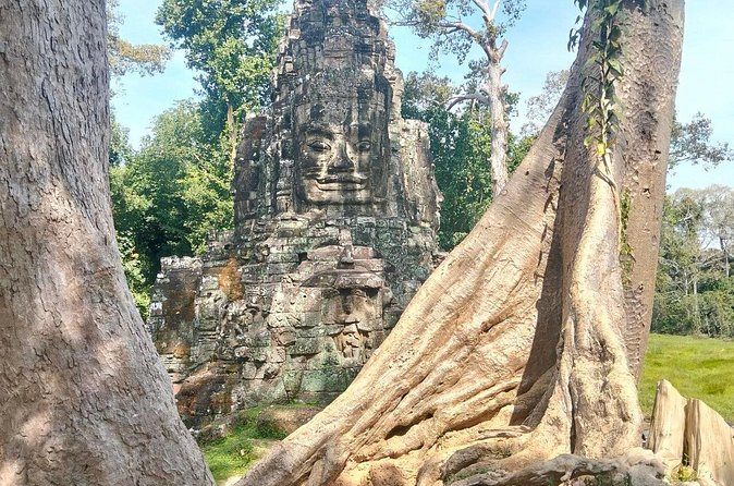 Siem Reap: 2-Day Temples with Bonteay Srei Private Tour - Phnom Bakheng sunset: a second day finale with big visual payoff