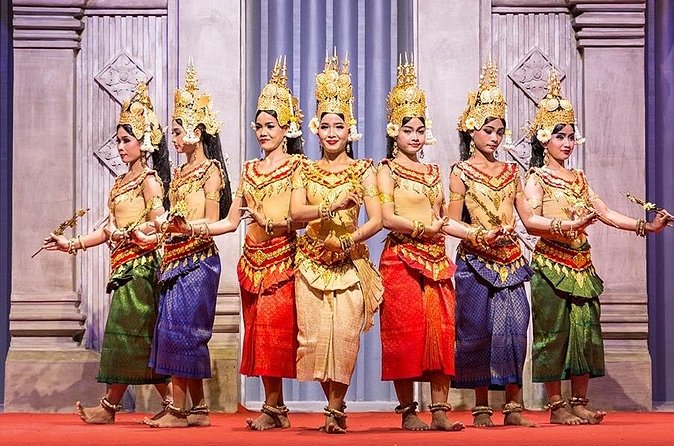 Siem Reap: Amazing Apsara Dance Show with Dinner &Hotel Transfers - Two hours in Siem Reap: how the timing works