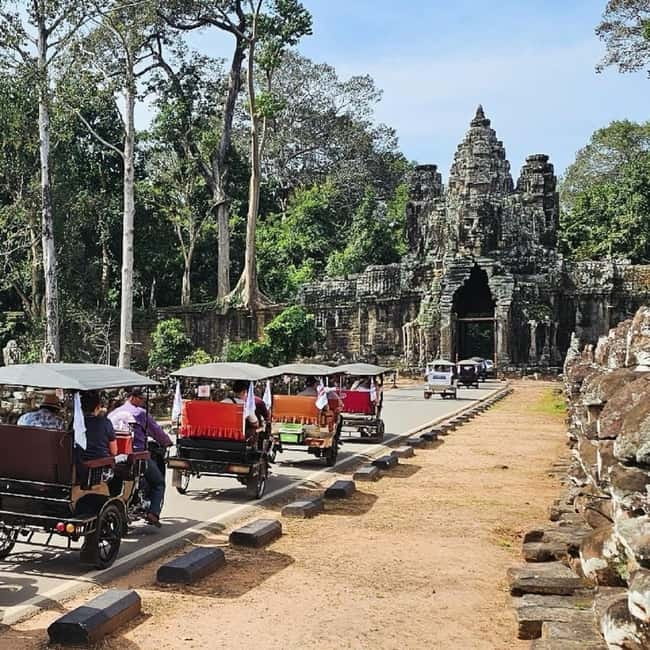Siem Reap: Angkor 1-Day Private Tour with Sunset or Sunrise - Getting Around: Tuk-tuk vs A/C Car, and Why Timing Matters