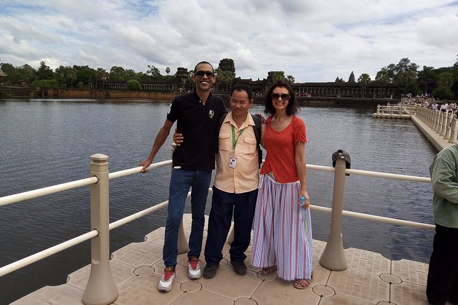 Siem Reap Angkor 4 best of the best temples tour - Bayon in Angkor Thom: The Faces You Can’t Forget