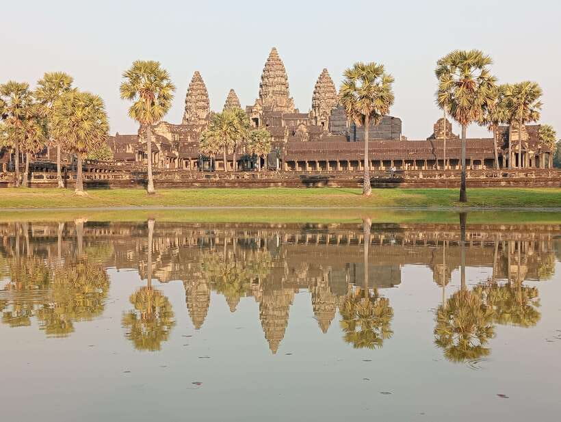 Siem Reap: Angkor Full-Day Group Tour with Japanese Guide - Picking a 1-day or 2-day Angkor route that matches your energy